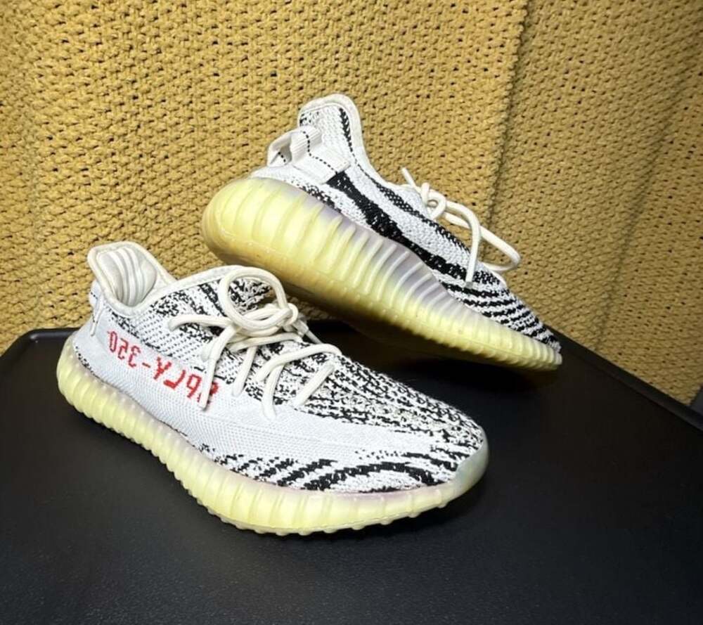 Adidas Yeezy Boost 350 V2 Zebra Sneakers